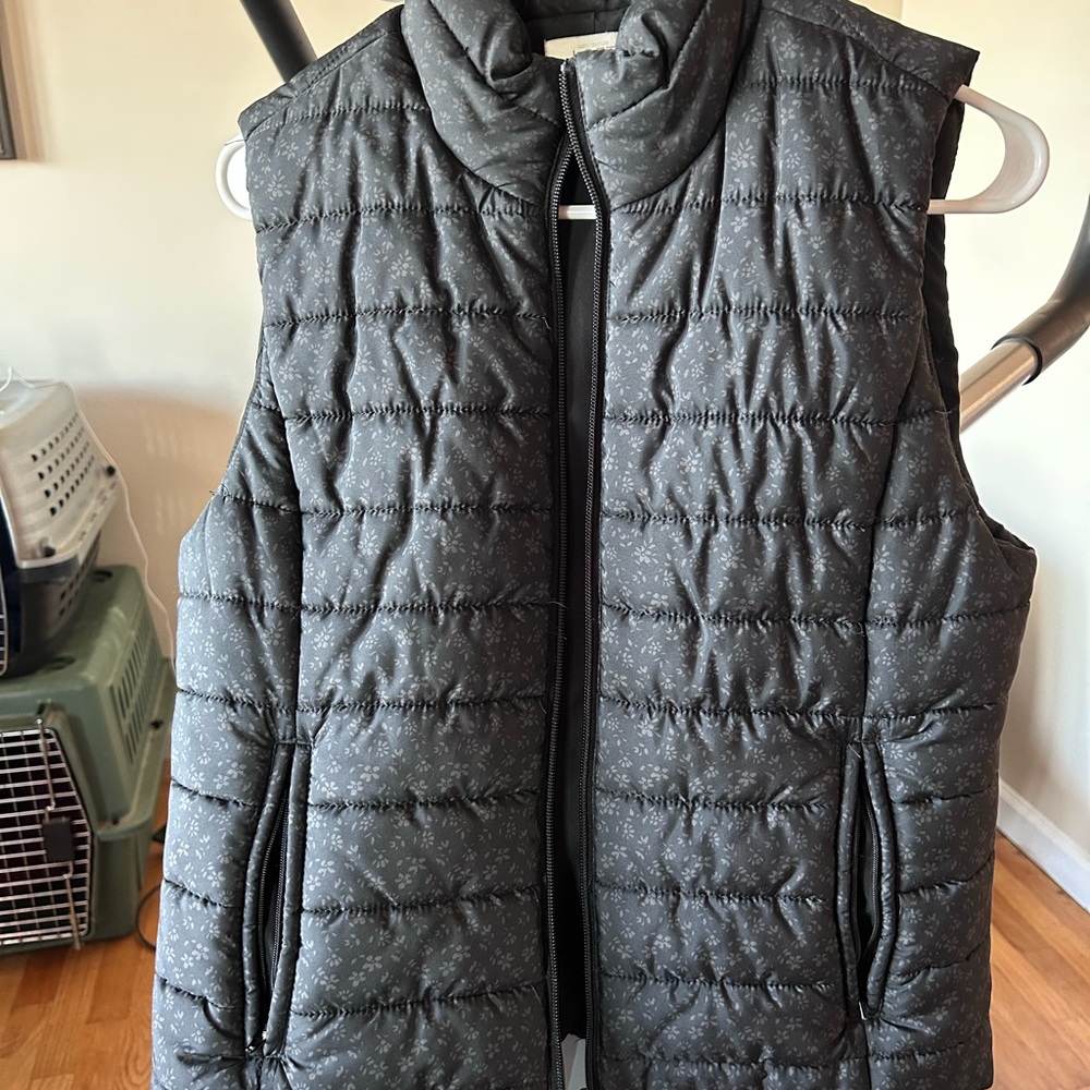 LOFT Charcoal Quilted Vest